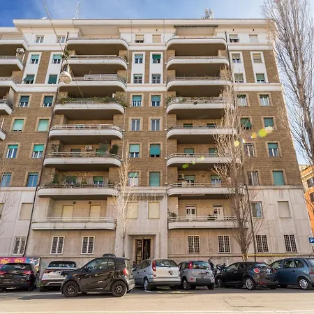 Charming Mazzini Apartment-3